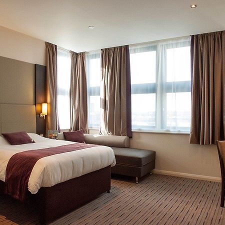 Premier Inn Canterbury City Centre Extérieur photo